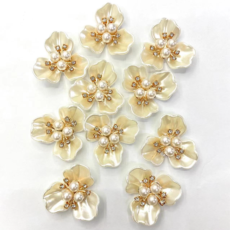 Bead shoe flower