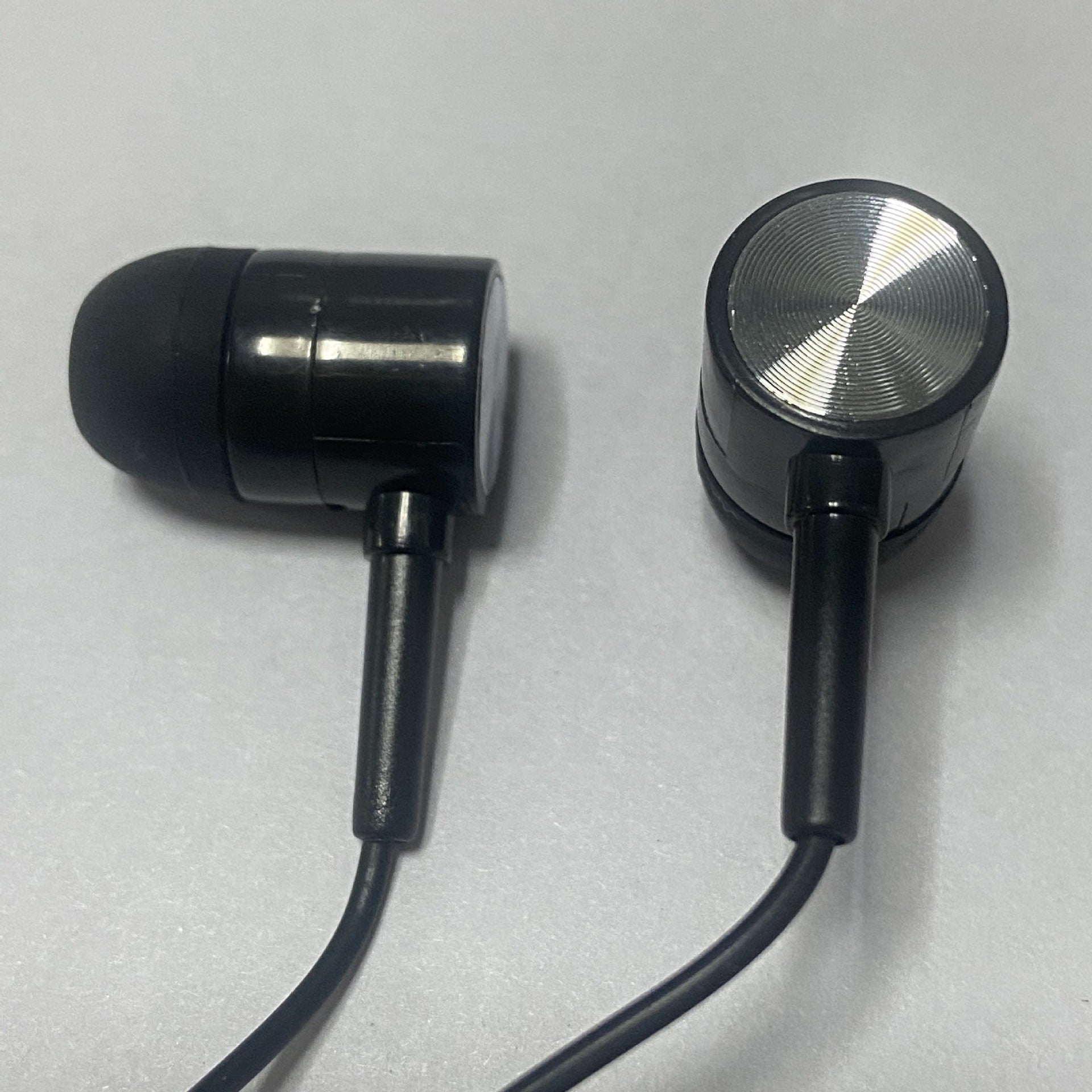 3.5-head wired headphones