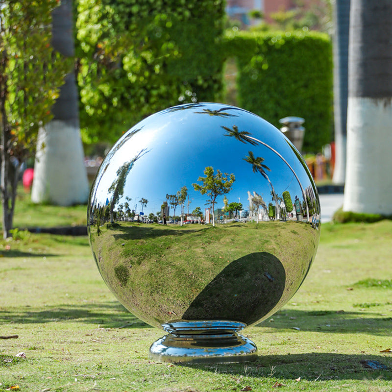 Metal decorative spherical ornament