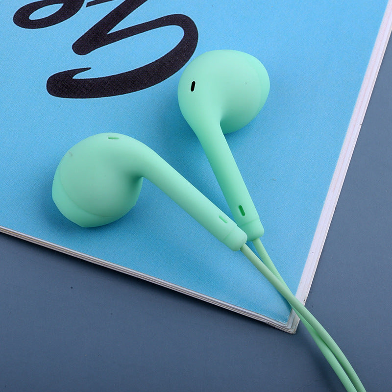 Supports in-ear earbud-style headphones