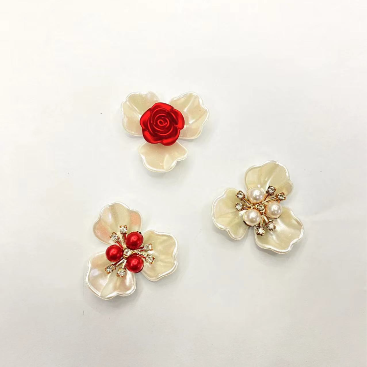 Bead shoe flower