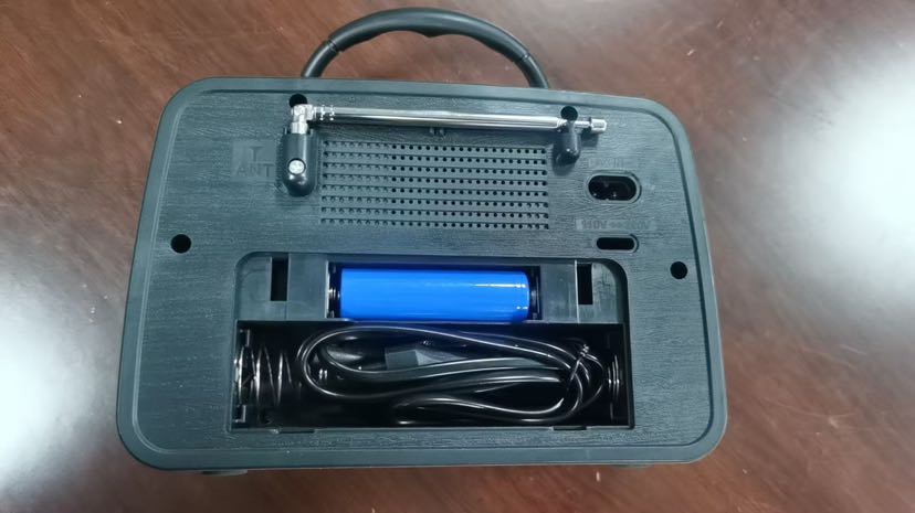 FMAM Multi-band Flashlight Card Radio